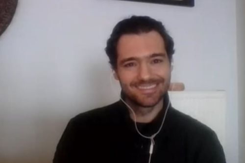 «Ανήκω σε μια γενιά που θεωρούσαμε φυσιολογικό να πετούν οι σκηνοθέτες τασάκια»