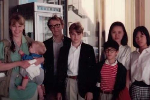 «Ήμουν μόλις 16 και ένιωθα κολακευμένη που μου έδειχνε ενδιαφέρον ο ταλαντούχος Γούντι Άλεν»