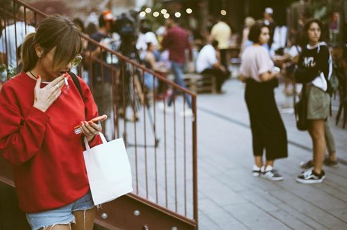 Εντυπωσιακή μείωση του καπνίσματος σε ποσοστό 52,4% καταγράφηκε στην Ελλάδα 