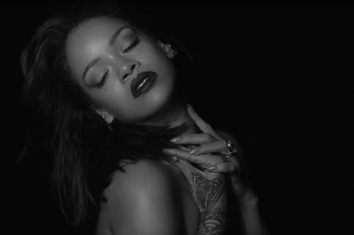 Η Rihanna σπάει όλα τα ρεκόρ στο Youtube. Δείτε πόσοι παρακολουθούν τα video της