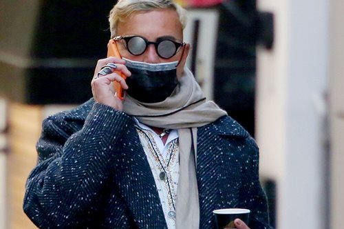 «Γύρισα με το συμβόλαιο από το Λονδίνο την ώρα που τα ανίψια μου με κλέβανε» -Ο Λάκης Γαβαλάς ξεσπά 