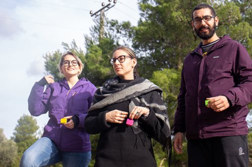 Δεν θα ξαναχάσουμε κατοικίδιο: Τρία αδέρφια κατασκεύασαν συσκευές εντοπισμού για ζώα