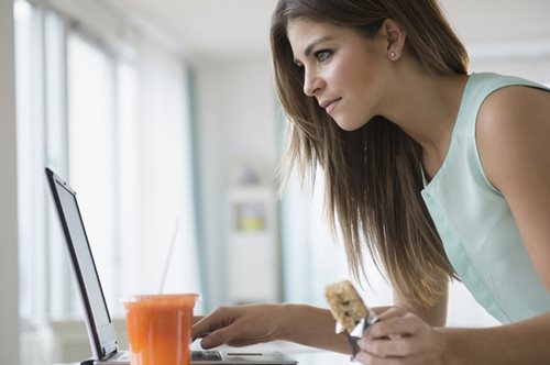 9 απολαυστικά σνακ που δεν ξεπερνούν τις 100 θερμίδες