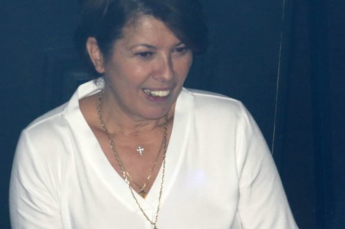 Φιλί στη μαμά: Η φωτογραφία που δημοσίευσε ο γιος της Αλιμπέρτη για τα γενέθλιά της 