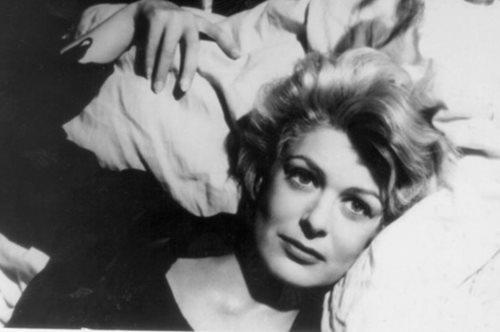 Η πολύ σπάνια φωτογραφία της Μελίνας Μερκούρη στην αγκαλιά της μητέρας της, Ειρήνης Λάππα