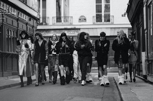 Mία μέρα θα ξαναβγούμε όλοι στα μπαρ: Το σόου της Chanel στο Παρίσι ωδή στη ζωή μετά την πανδημία