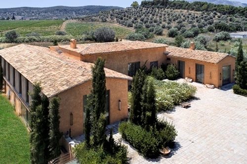 Ένας νέος χώρος εκδηλώσεων, το Nasioutzik Mansion, ανοίγει τις πόρτες του να καλοδεχτεί τη ζωή ξανά