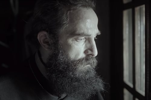 Ο Άρης Σερβετάλης πρωταγωνιστεί στη διεθνή παραγωγή «Man of God» στον ρόλο του Αγίου Νεκταρίου