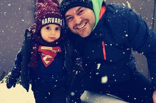 Στη νέα φωτογραφία του ο Παναγιώτης Ραφαήλ μεταμφιέστηκε στον πιο αγαπημένο ήρωα μικρών-μεγάλων