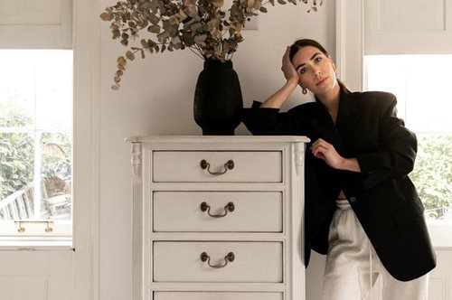 Εντυπωσιακό: Instagramer δημιούργησε πολυτελές σύνολο με ρούχα Zara συνολικού κόστους 50 ευρώ