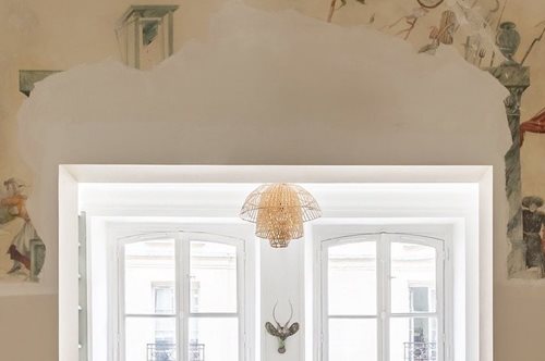 Στην ανακαίνιση παριζιάνικου διαμερίσματος αποκαλύφθηκαν τοιχογραφίες της Γαλλικής Επανάστασης