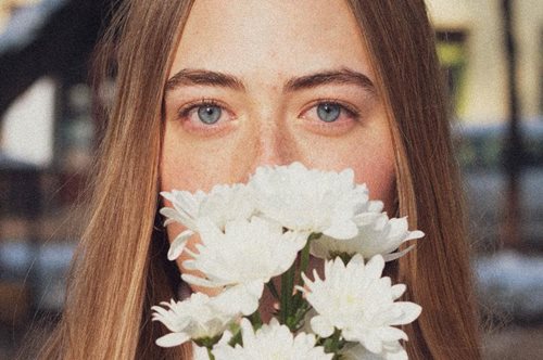 Λίφτινγκ ματιών στο σπίτι: Μπορείς να το κάνεις με τα ίδια σου τα χέρια, βήμα βήμα