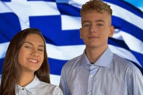 «Ήταν πάρα πολύ δύσκολο για εμάς»: Οι δύο κωφοί μαθητές που είπαν τον Εθνικό Ύμνο στη νοηματική