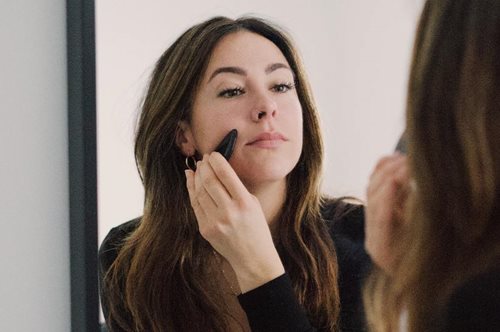 Λίφτινγκ στο μπουκάλι: 7 προϊόντα που χαρίζουν σύσφιξη και ανόρθωση του περιγράμματος