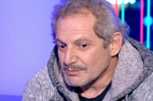 «Κρεμάστηκα στο μπαλκόνι και έπεσα από τον τρίτο όροφο. Στο κενό, ήμουν θυμωμένος με τον εαυτό μου»