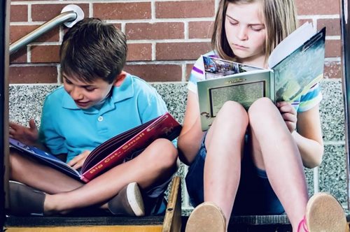 Πέντε παιδικά βιβλία-σταθμός: Μια μαγική γιορτή με κλασικές ιστορίες, λέξεις, εικόνες, μουσική