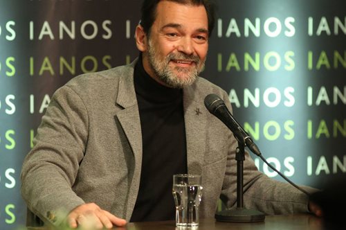 Ο Κωνσταντίνος Καζάκος σε φωτό με τη νέα σύντροφό του: Ποια είναι η 23χρονη Βασιλική Μακρή