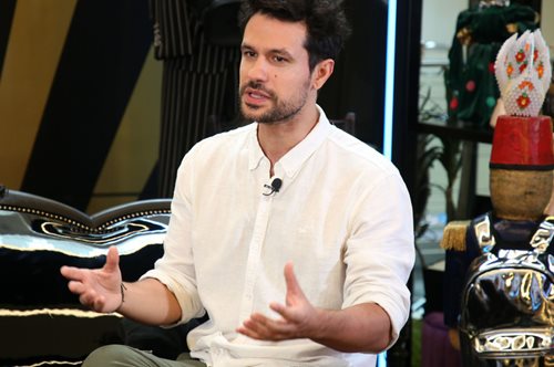 «Μακροβούτι στην αγάπη»: Μπαμπάς έγινε ο Αυγουστίδης. Η πρώτη φωτογραφία του μωρού