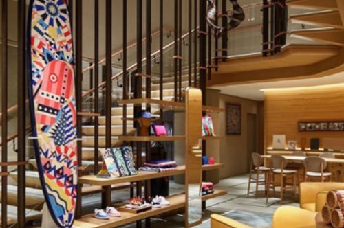 Η πρώτη ανεξάρτητη μπουτίκ του οίκου Hermès στο Τόκιο είναι γεγονός 