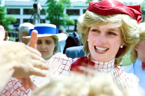 Λαμπερό πρόσωπο, άψογο μακιγιάζ: Τα μυστικά ομορφιάς της πριγκίπισσας Νταϊάνα 