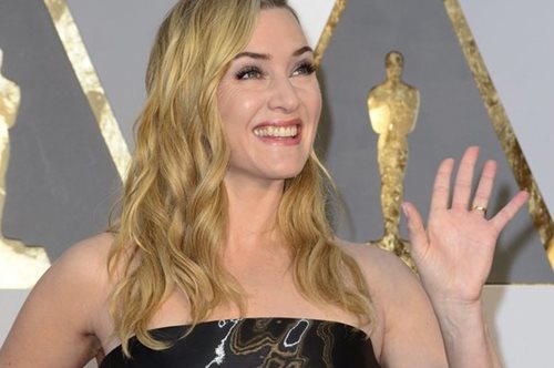 H Κέιτ Γουίνσλετ είναι πολύ χαρούμενη που δεν έχει το ίδιο επίθετο με την κόρη της