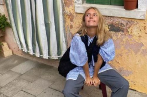 Οι «πολυτελείς» σαγιονάρες: Πώς θα φέρεις την αίσθηση της παραλίας ακόμα και στο γραφείο