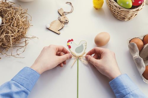 Οργώσαμε το Ίντερνετ και βρήκαμε τις ομορφότερες λαμπάδες που μπορείτε να αγοράσετε