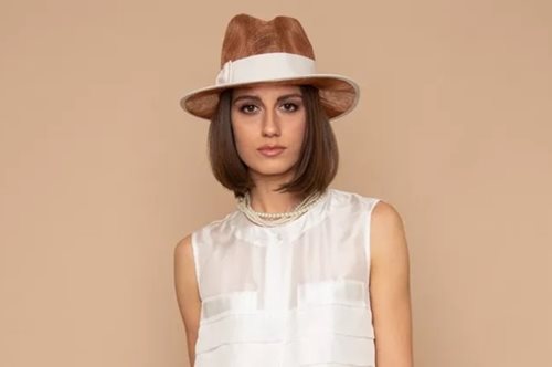 Unique White Looks | 10 κομψά κομμάτια για να υιοθετήσεις την top τάση της σεζόν