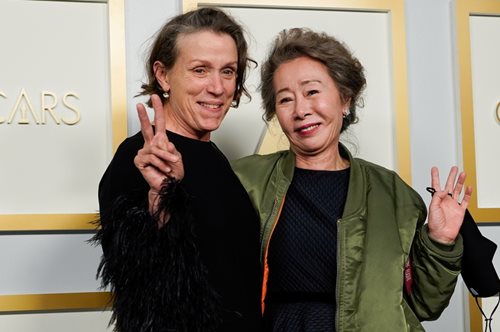 Πώς τα φετινά Όσκαρ νίκησαν τον ηλικιακό ρατσισμό απέναντι στις γυναίκες