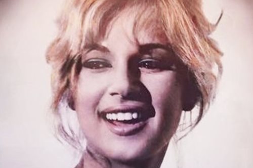 Μια άγνωστη φωτογραφία της Αλίκης Βουγιουκλάκη: Χορεύει πάνω σε σκάφος με τον Νίκο Μαστοράκη