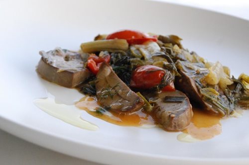 Η παραδοσιακή μαγειρίτσα από την Αργυρώ Μπαρμπαρίγου. Τα μυστικά της και οι παραλλαγές της