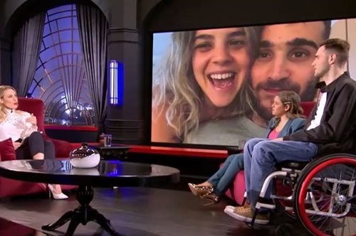 Στον γάμο του ο Νίκος έπαθε ένα ατύχημα που τον καθήλωσε σε καροτσάκι. Η Ανθή δεν έφυγε από πλάι του