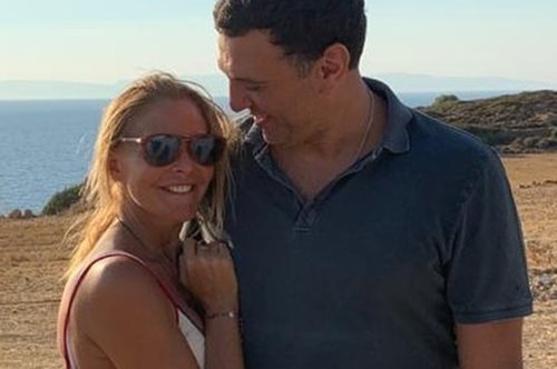 Τζένη Μπαλατσινού – Βασίλης Κικίλιας: Η σπάνια κοινή φωτογραφία και οι ευχές