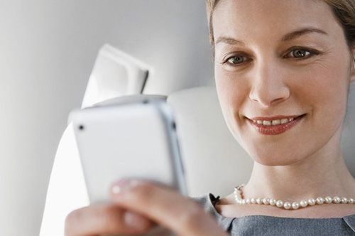 Τι μπορεί να προκαλέσει το κινητό σας σε μια πτήση αν δεν το βάλετε σε Flight Mode