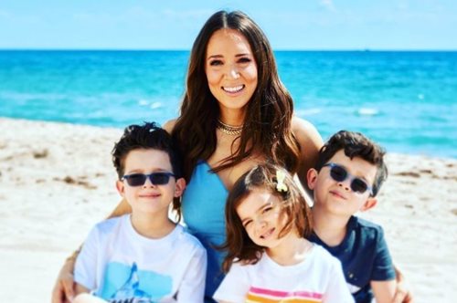 «Φοβόμουν για τους δίδυμους γιους μου. Ο Νίκος έχει άσθμα και ο Δημήτρης μυασθένεια Gravis»