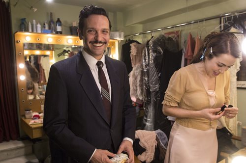 «Η καθιερωμένη αγκαλιά έγινε για κάποιο ανεξήγητο λόγο βίαιη και ξεκάθαρα ερωτική»