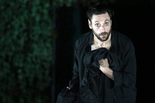 «Αρκετοί ηθοποιοί πίνουν. Το λέω γιατί και εγώ έχω κόψει το αλκοόλ εδώ και δυόμισι χρόνια»