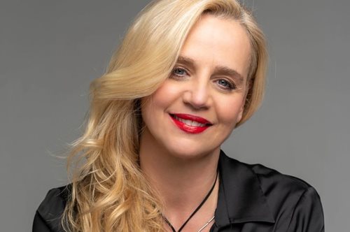 «Θα ήταν αναίδεια να το πιάσουμε από εκεί που το αφήσαμε. Αλλιώς τόσοι άνθρωποι 