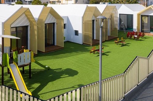 Ένα πανέμορφο δημόσιο νηπιαγωγείο υποδέχτηκε η Γλυφάδα: «Μια πραγματικά πρότυπη υποδομή»