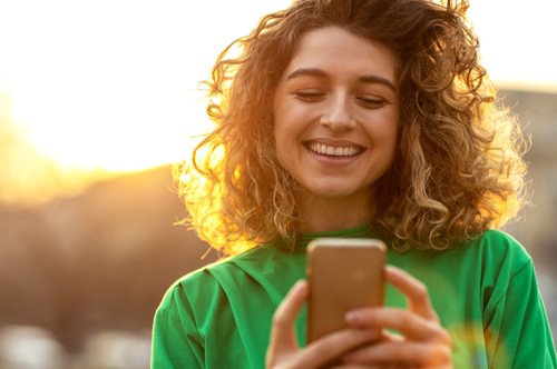 Τι σημαίνει «cheugy»; Ο νέος viral όρος που πρέπει να γνωρίζεις