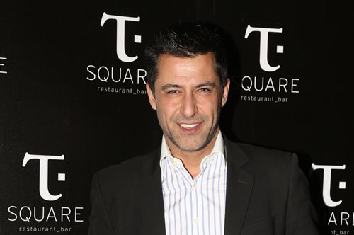 «Από αύριο τέλος ο στραβισμός»: Το νέο σοβαρό χειρουργείο του Κωνσταντίνου Αγγελίδη