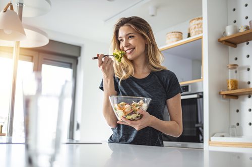 Απώλεια βάρους και λίπους μετά τα 40: Οι κανόνες και η δίαιτα για γυναίκες 40+ 