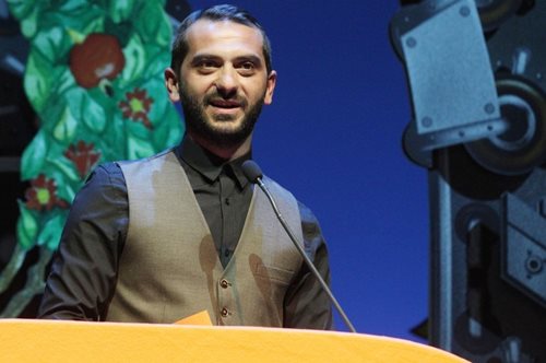 «Ήταν ένας Ιταλός, ένας Κινέζος και ένας κοντός»:Η χιουμοριστική φωτογραφία του Λεωνίδα Κουτσόπουλου