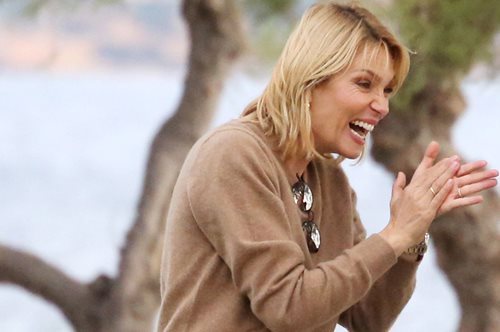 Ένα γελαστό, ξανθό κορίτσι: Η κόρη της Βίκυς Καγιά, Μπιάνκα, έγινε έξι. Πόσο μεγάλωσε