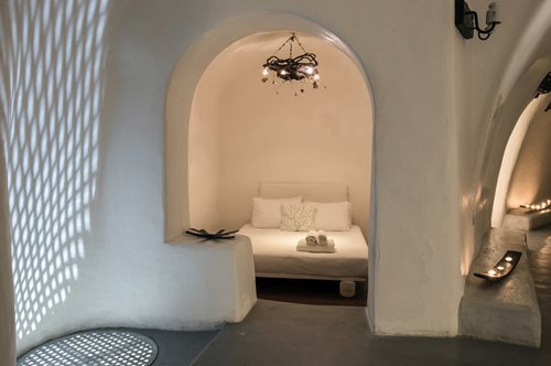 Αρχιτεκτονική του 17ου αιώνα και οινικές εμπειρίες στο Ducato Wine Hotel & Villas στη Σαντορίνης