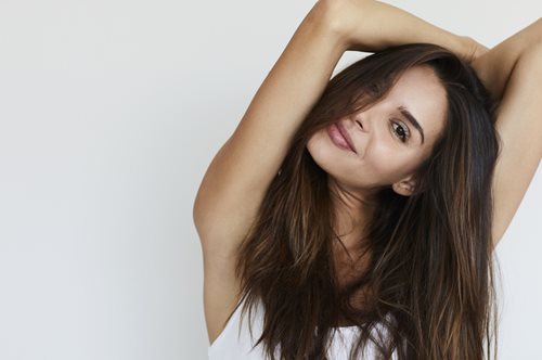 3 αντιγηραντικά συστατικά που πρέπει να ξεκινήσετε να χρησιμοποιείτε από τα 30 σας