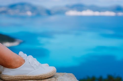 Εσπαντρίγιες - τι είδος παπούτσια είναι; Ποιες εσπαντρίγιες θα είναι στη μόδα φέτος;