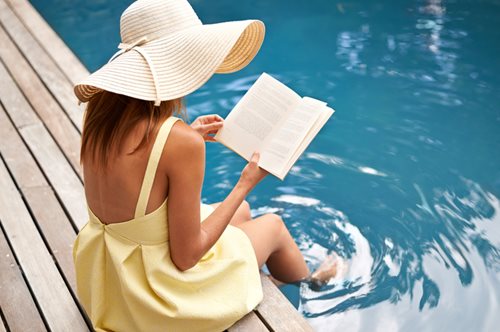 Καλοκαίρι 2021 | Τα 8 φορέματα για τα οποία αξίζει να κάνετε χώρο στη ντουλάπα σας