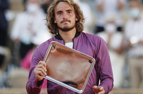 «Άνθρωποι όπως αυτή σε κάνουν να ονειρεύεσαι»: Ο Στέφανος Τσιτσιπάς για τον θάνατο της γιαγιάς του