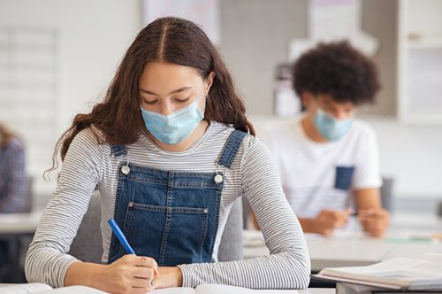 «Γράμμα σε ένα κορίτσι που θα αποτύχει στις Πανελλαδικές»